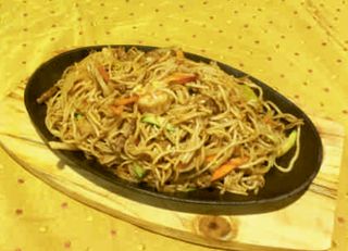 101. Tallarines chinos fritos