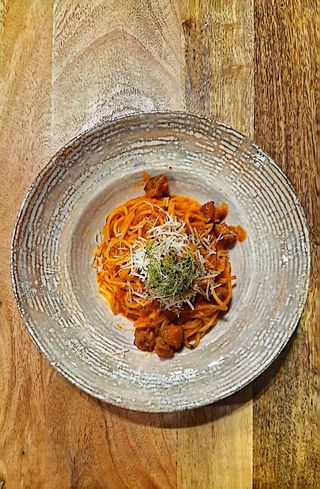 Спагети с телешки кюфтенца (330г)