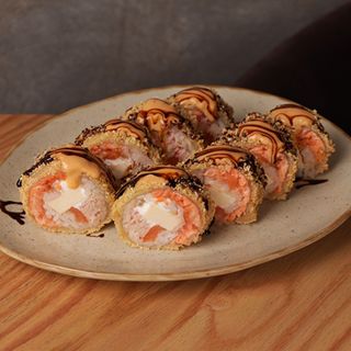 Хот салмон рол (300г)