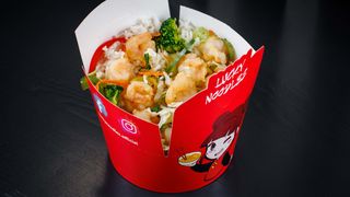 Orez cu creveti si sos de usturoi