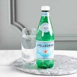 Agua con gas.