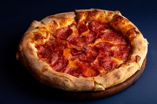 Пицца "с салями" 35 см