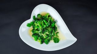 Брокколи в чесночном соусе