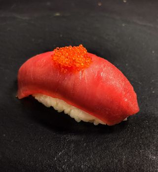 Тунець суші