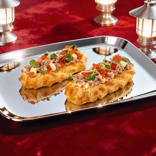 Японский эклер с тунцом