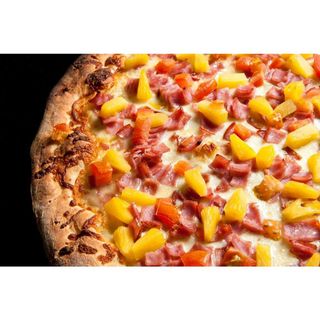 Hawaiian Pizza medium 