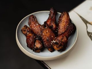 КРИЛЬЦЯ ФРІІІ