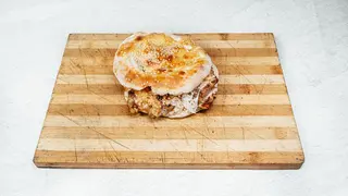 Punjeni pileći file u BBQ sosu