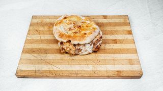 Punjeni pileći file u BBQ sosu