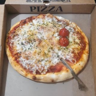 Pizza De Atún  (33 Cm.)