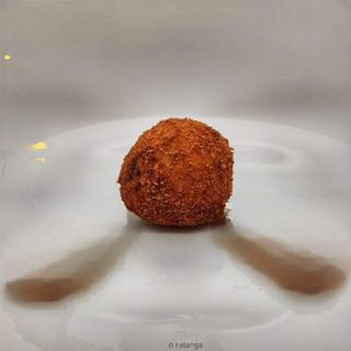 Arancino all' amatriciana