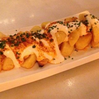 9. Patatas bravas
