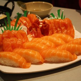 Salmon Lover's-24 pcs