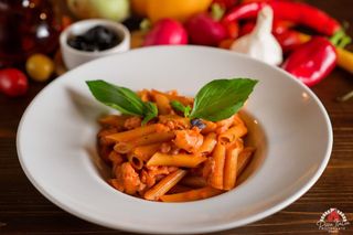 Penne cu somon și creveți