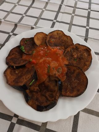 Патладжан с доматен сос (250г)