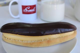 Pepito De Chocolate Relleno De Crema