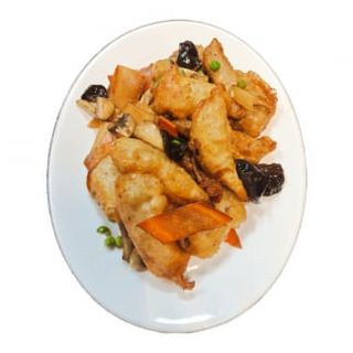 98. Панирана риба в сладко-кисел сос (600г)