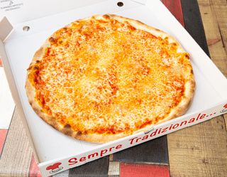 Pizza 4 Quesos (35 Cm.)