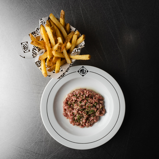 209 Steak tartar de wagyu amb torrades