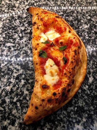 CALZONE DI NAPOLI   Nr.2  ☆☆☆ 32 cm