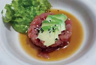 15. Tartare tonno avocado