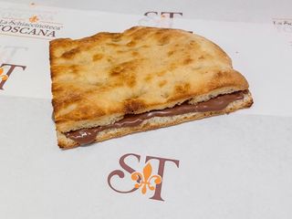 Schiacciata con nutella
