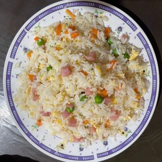 Arroz frito tres delicias