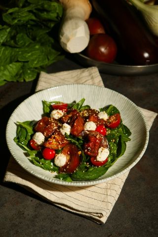 Салат з баклажаном та мусом з фети