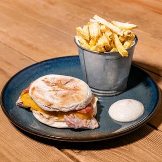 Prego em Bolo do Caco