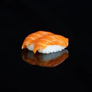240. Nigiri De Salmón (2 Uds.)