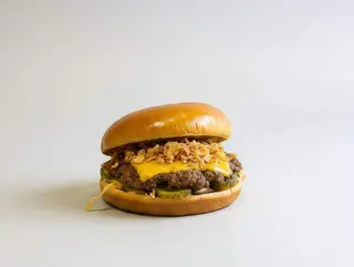2x Dupli burger, 1x loaded fries, 2 soka