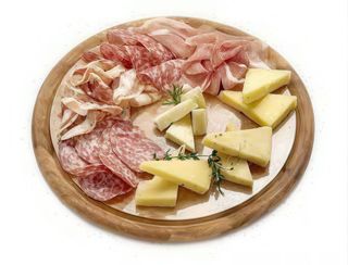 Salumi e formaggi