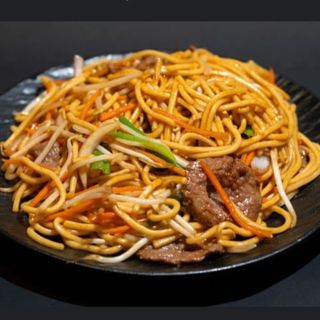 Tallarines Frito Con Ternera