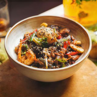 Wok De Pollo De Corral Y Gambas