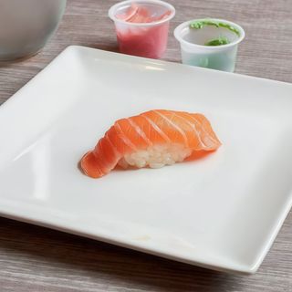 Nigiri De Salmón (2 Uds.)