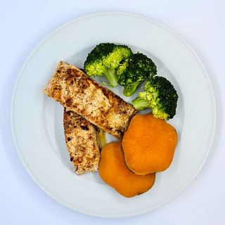 Salmão, Batata Doce e Brócolos