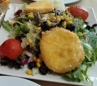 Ensalada De Rulo De Cabra