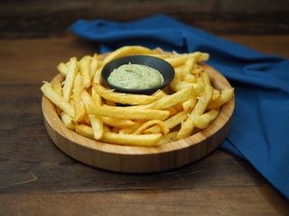 კარტოფილი ფრი პარმეზანითა და სოუსით / French fries with parmesan and sauce
