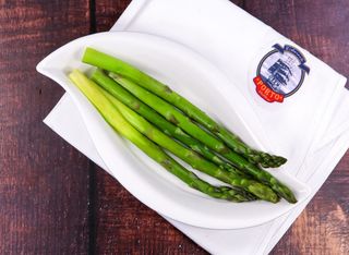 Пресни задушени Аспержи (100г)