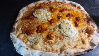 Pizza Grande Sobrasada con dos huevos