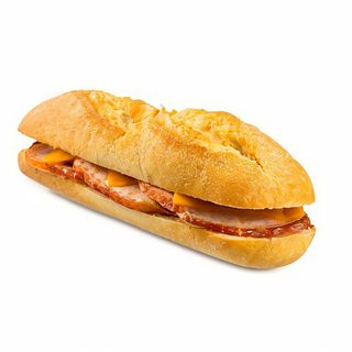 bocadillo de lomo y queso