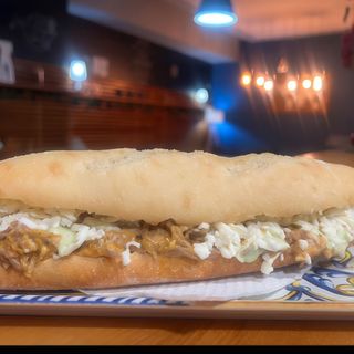 Bocadillo De Pollo Deshilachado