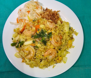 Ryż smażony z krewetkami