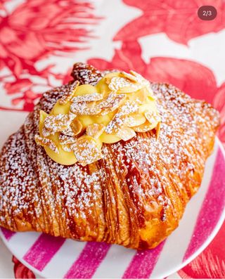 Croissant crema