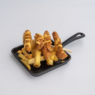 Nuggets rikarepa y papas fritas 