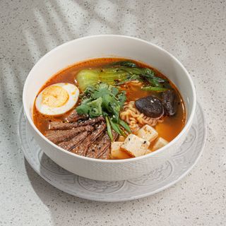 Рамен с копченной куриной грудкой 