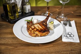 TOMAHAWK PORC LA GRATAR