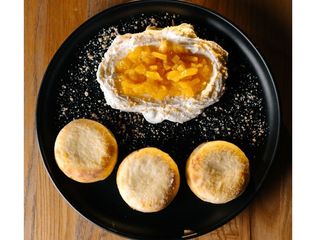 Сирники з персиком (300g)