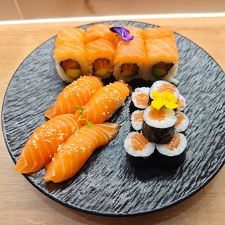 Combo 6-Salmón variado 20 piezas.