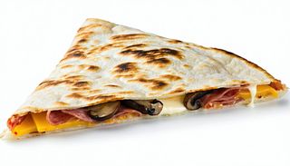 Piadina con salame, funghi e fontina